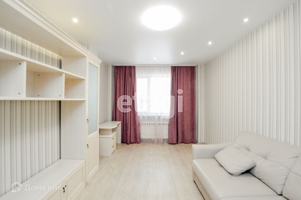 Сдаётся 2-комнатная квартира, 60.9 м²