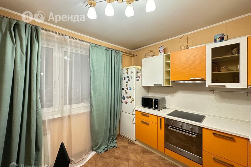 Сдаётся 2-комнатная квартира, 58 м²