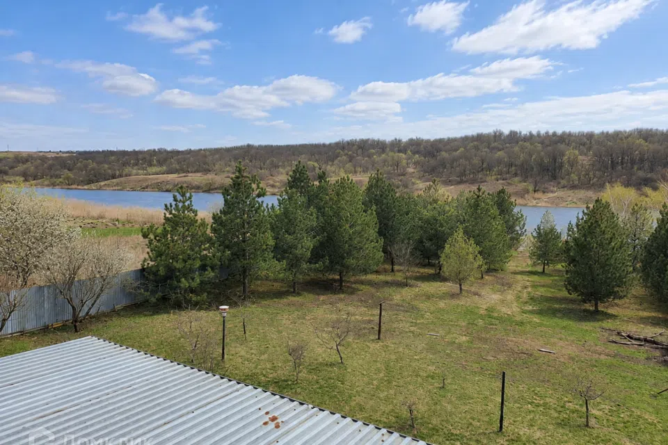 Продаётся 3-этажный дом, 260 м²