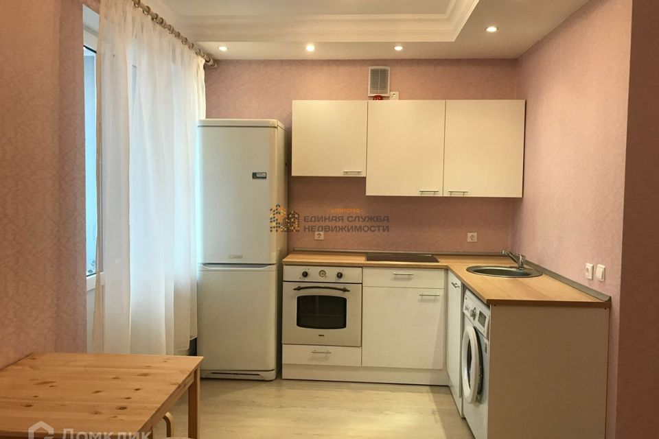 Сдаётся 1-комнатная квартира, 45 м²