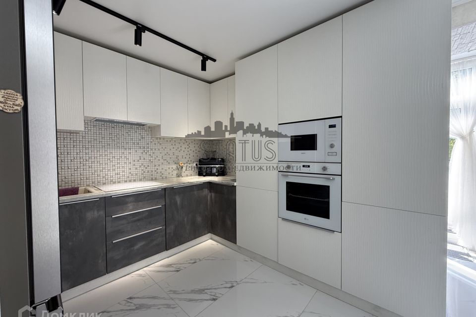 Продаётся 3-комнатная квартира, 65 м²