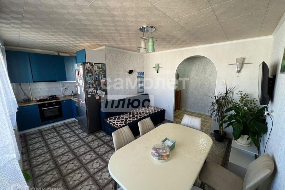 Продаётся 2-комнатная квартира, 61.7 м²