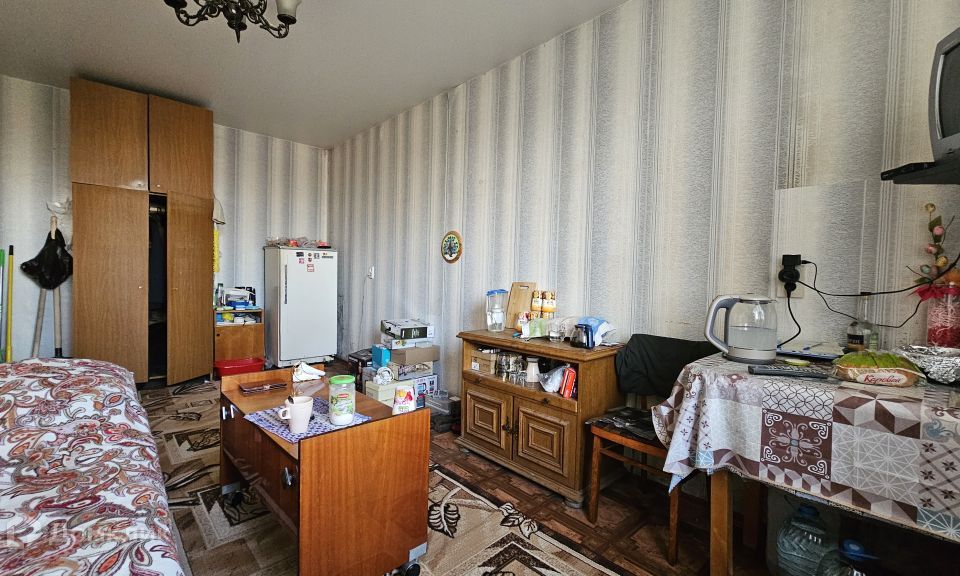 Продаётся комната в 8-комн. квартире, 16.6 м²