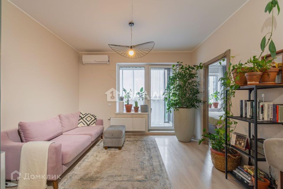 Продаётся 1-комнатная квартира, 46.6 м²