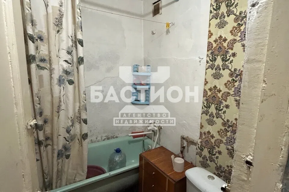 Продаётся 3-комнатная квартира, 52.9 м²