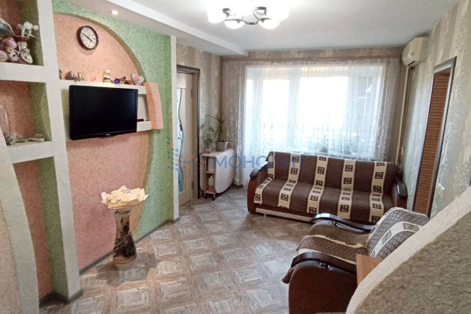 Продаётся 3-комнатная квартира, 41.9 м²