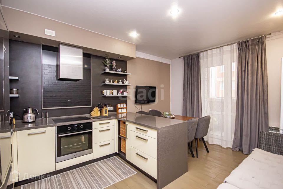 Продаётся 2-комнатная квартира, 77.1 м²