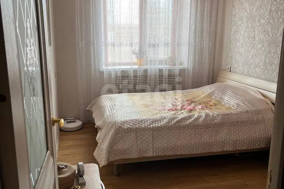 Продаётся 4-комнатная квартира, 72.8 м²