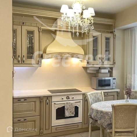 Сдаётся 2-комнатная квартира, 75 м²
