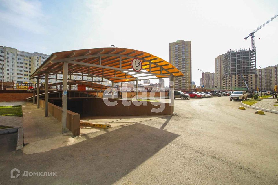 Продаётся 2-комнатная квартира, 76.9 м²