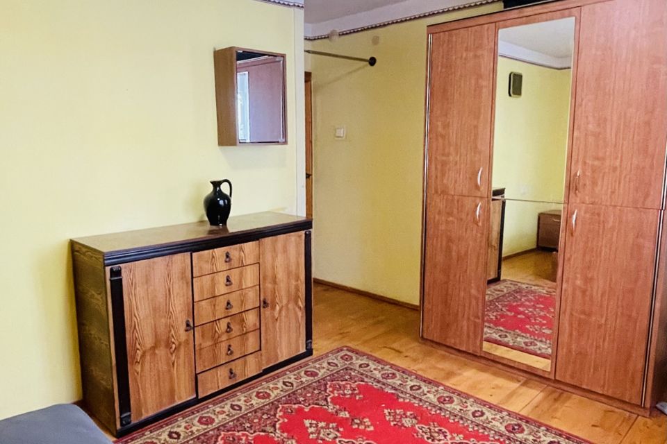 Продаётся 4-комнатная квартира, 81.3 м²