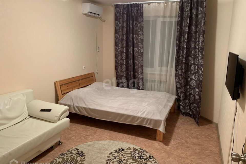 Продаётся 1-комнатная квартира, 42 м²