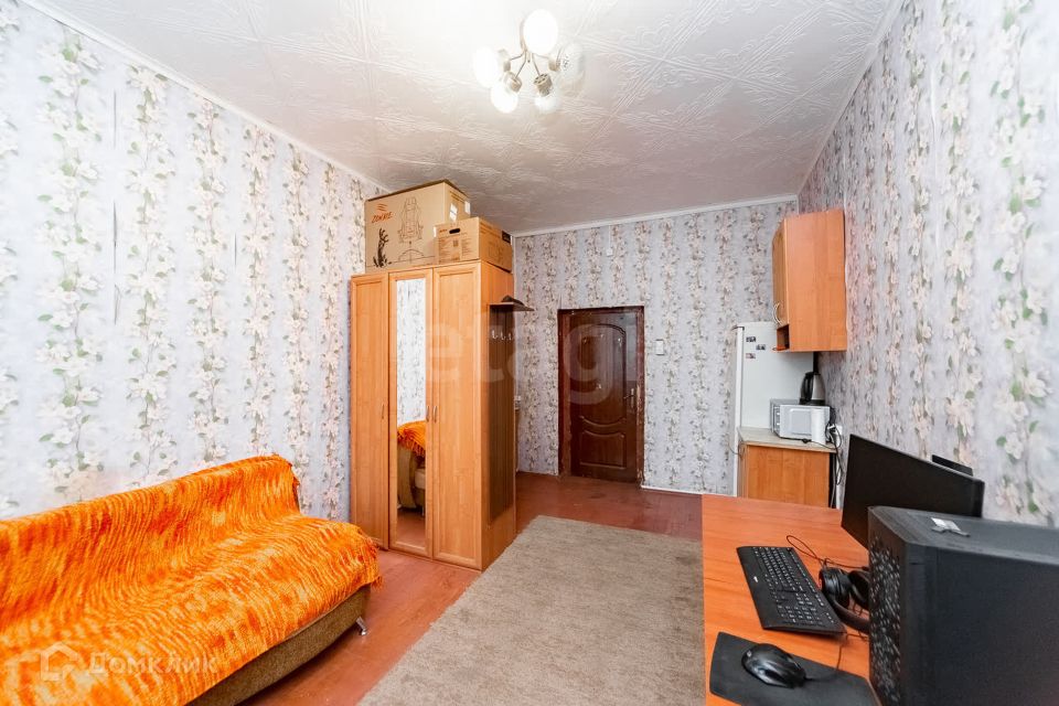 Продаётся комната в 15-комн. квартире, 18 м²