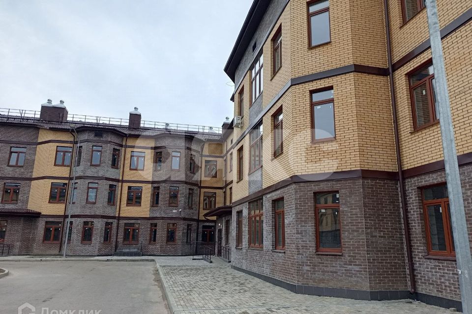 Продаётся 1-комнатная квартира, 54 м²