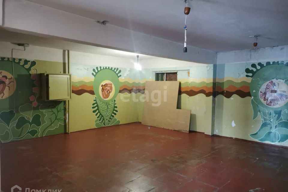 Продаётся 4-комнатная квартира, 141.1 м²