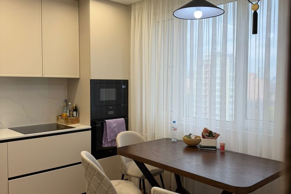 Продаётся 4-комнатная квартира, 99.1 м²