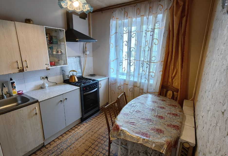 Продаётся 4-комнатная квартира, 77.5 м²