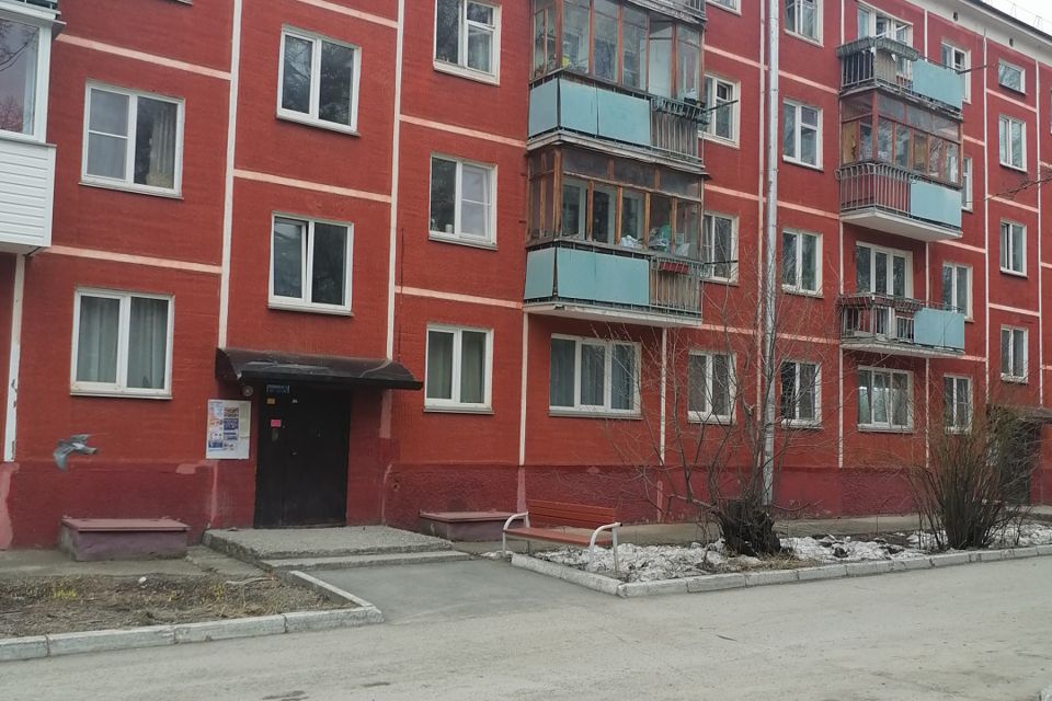 Продаётся 2-комнатная квартира, 42.7 м²