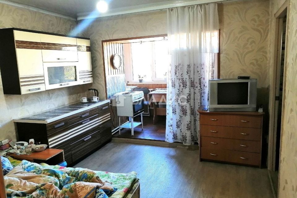 Продаётся 3-комнатная квартира, 40.9 м²