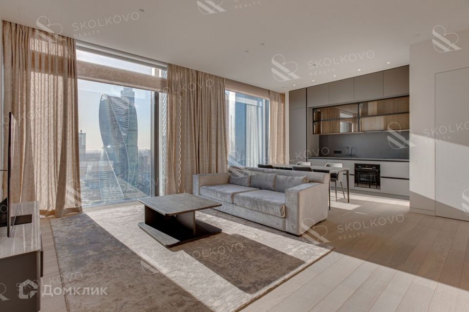 Сдаётся 2-комнатная квартира, 73 м²