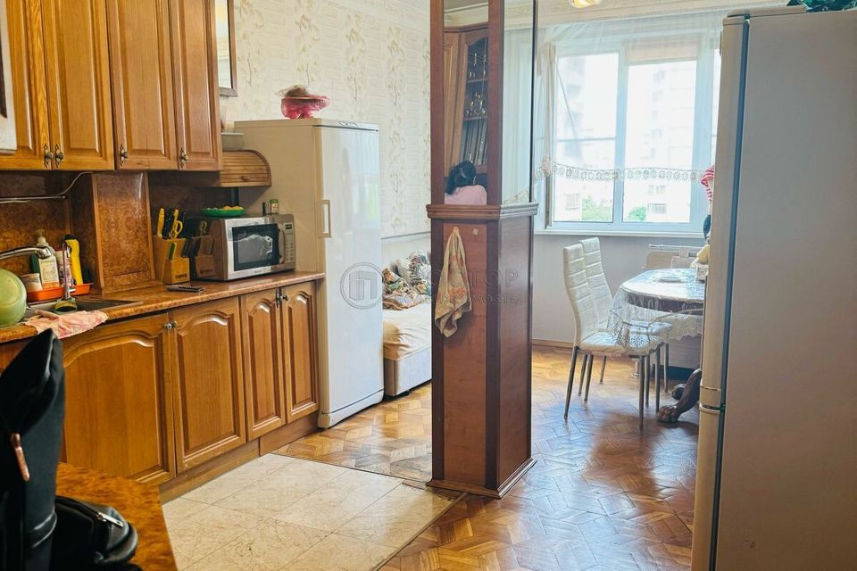 Продаётся 4-комнатная квартира, 110 м²