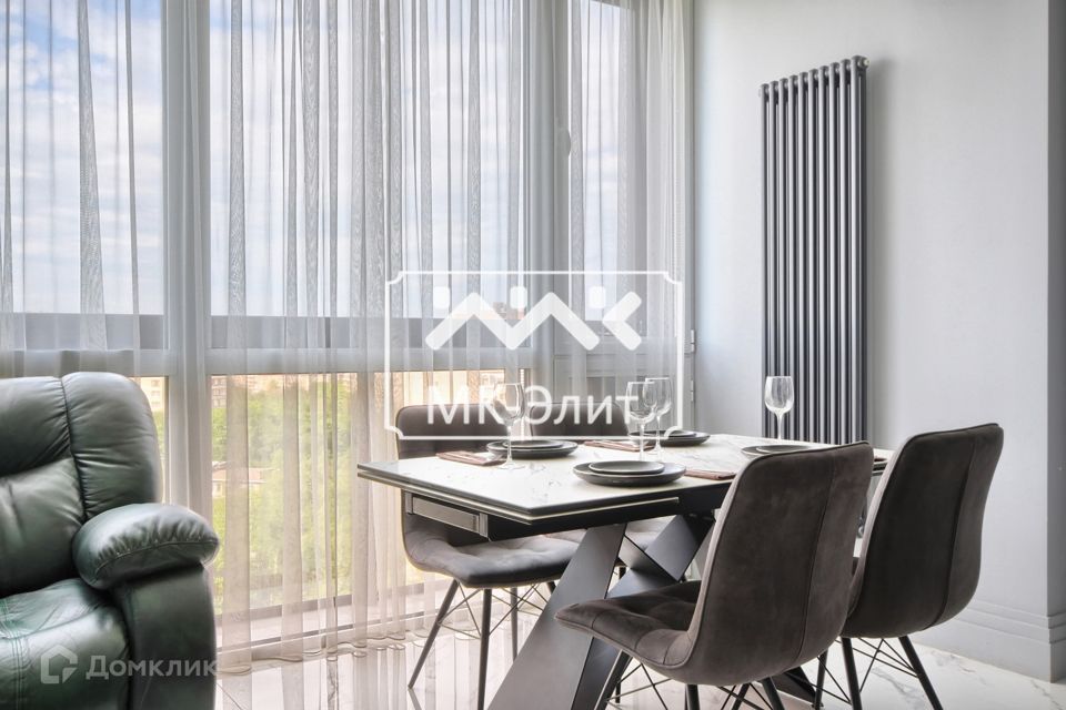 Продаётся 3-комнатная квартира, 102.8 м²