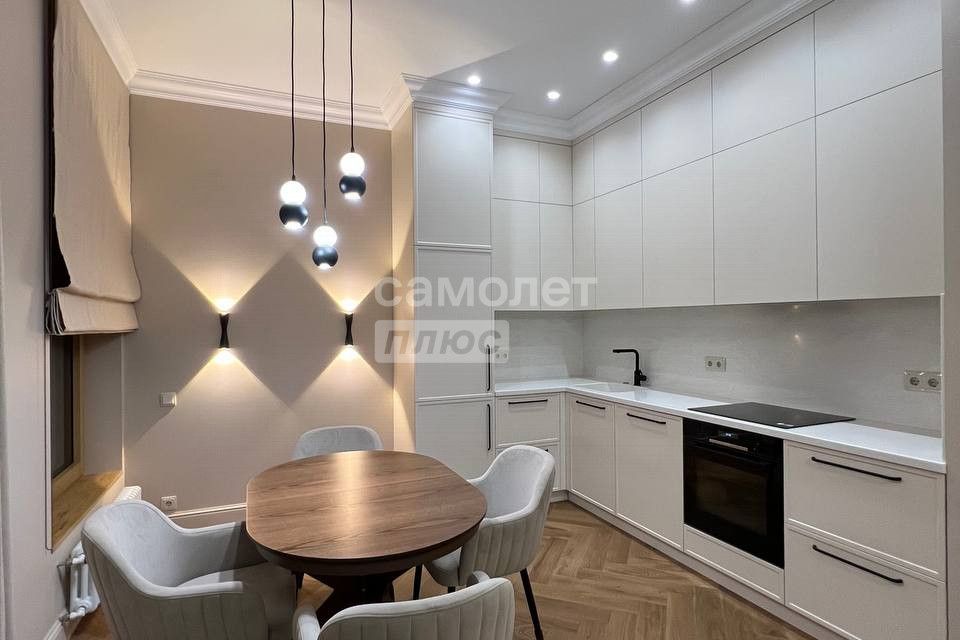 Сдаётся 2-комнатная квартира, 60.5 м²