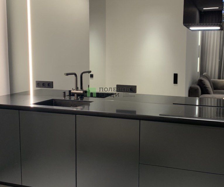 Продаётся 3-комнатная квартира, 76.1 м²