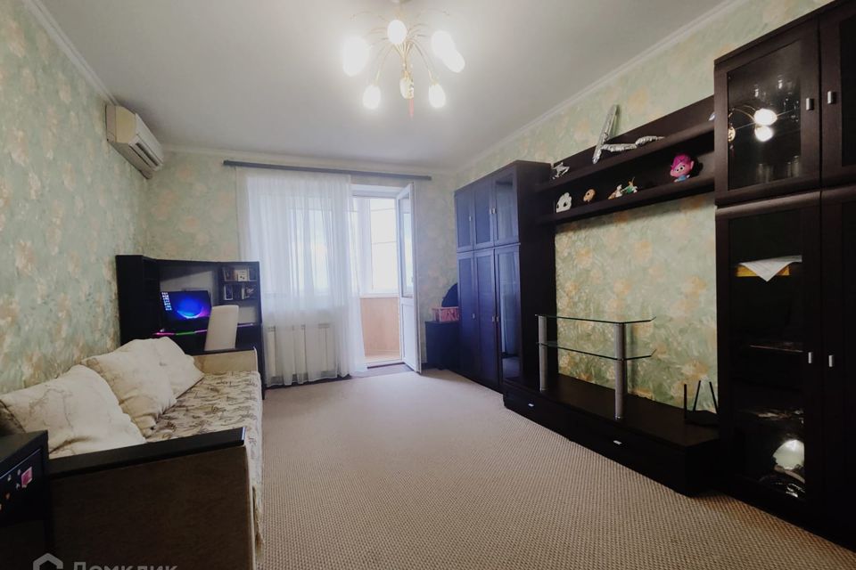 Продаётся 1-комнатная квартира, 52.3 м²