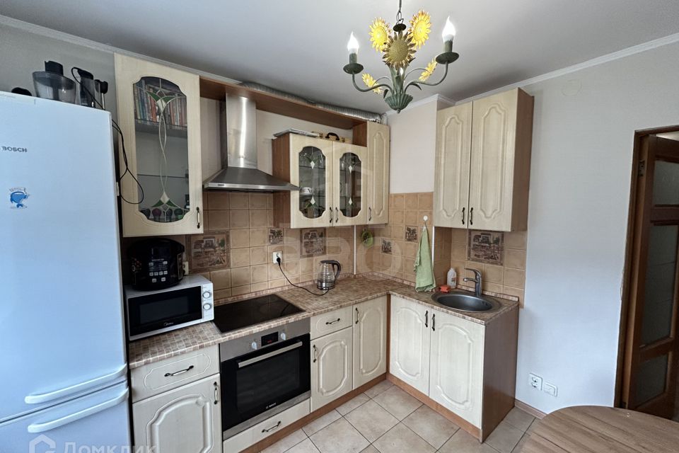 Сдаётся 2-комнатная квартира, 65 м²