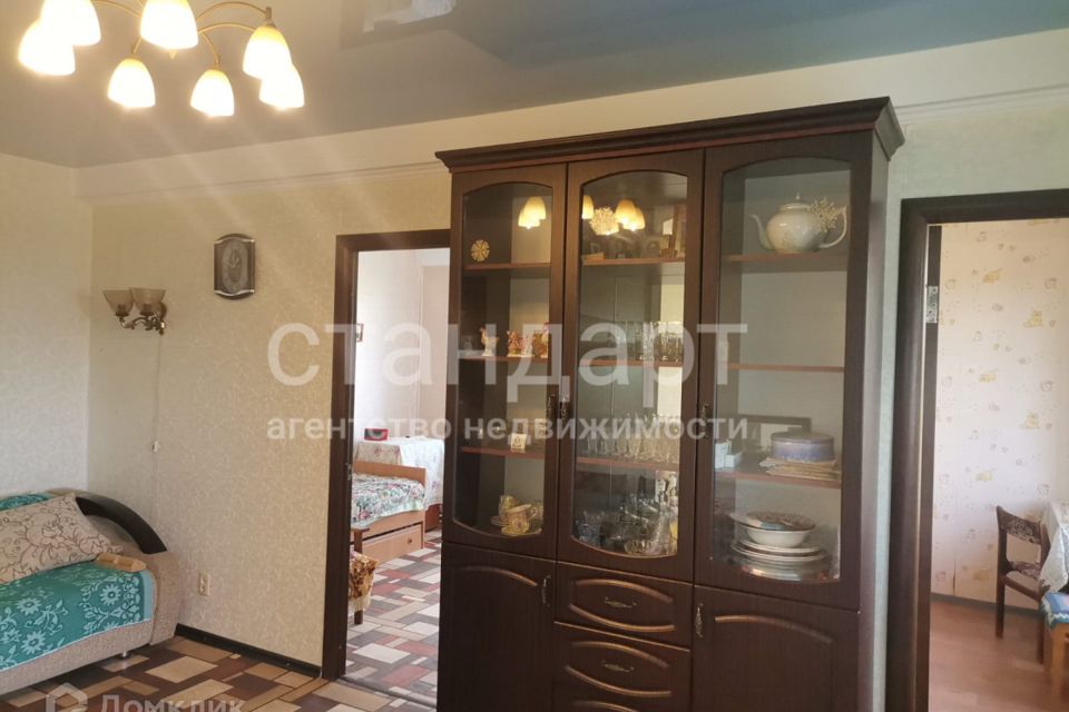 Продаётся 4-комнатная квартира, 59.8 м²
