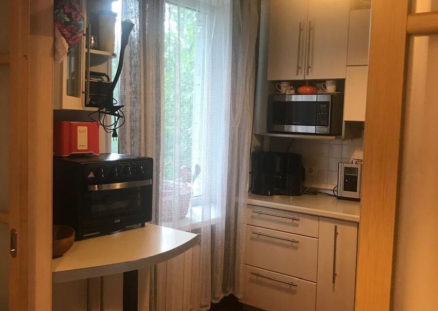 Продаётся 3-комнатная квартира, 41.6 м²
