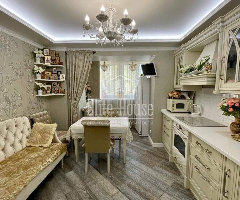Продаётся 3-комнатная квартира, 71.9 м²