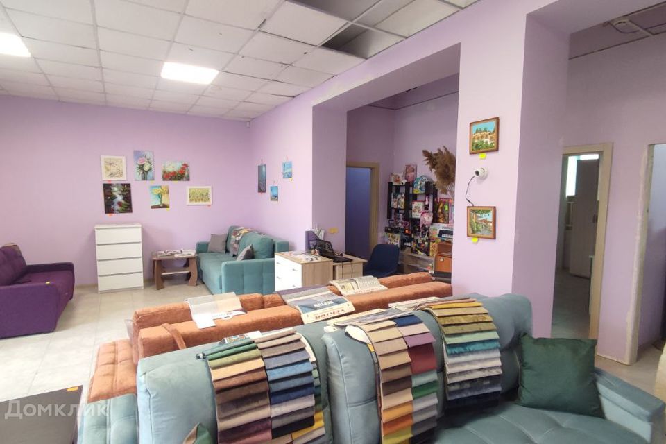 Продаётся торговое помещение, 160 м²