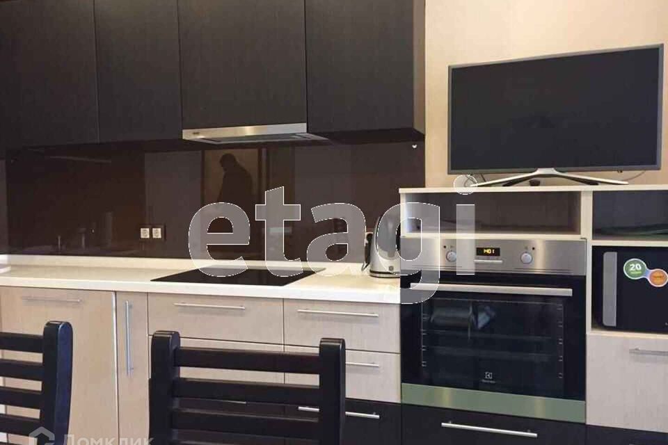 Сдаётся 1-комнатная квартира, 49 м²