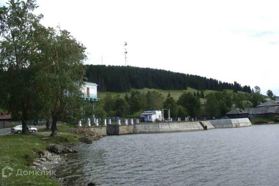 Поселок черноисточинск свердловская. Черноисточинск Свердловская область. Черноисточинск дамба. Поселок Черноисточинск. Черноисточинск фото.