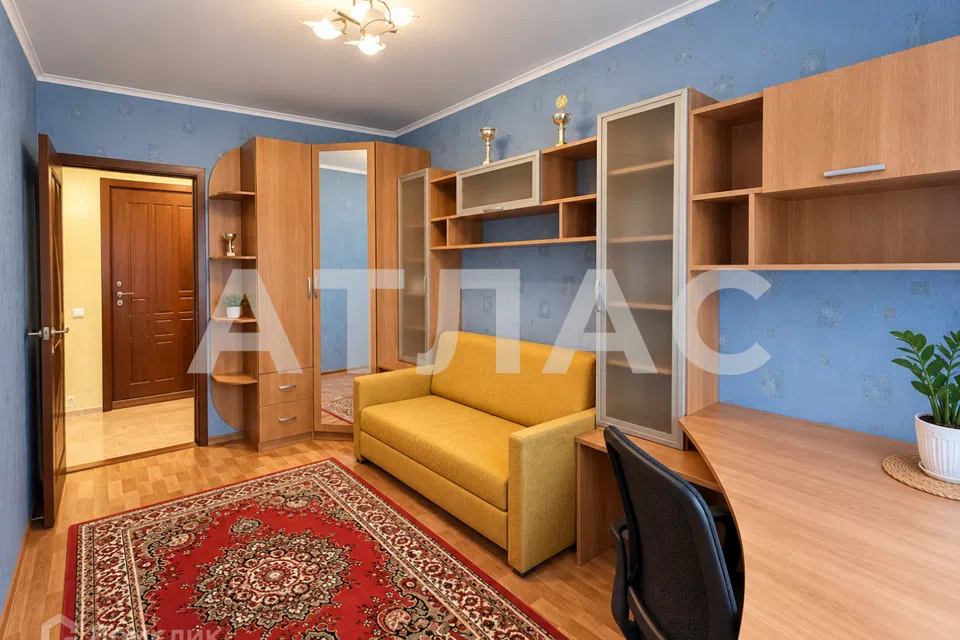 Сдаётся 3-комнатная квартира, 57.8 м²