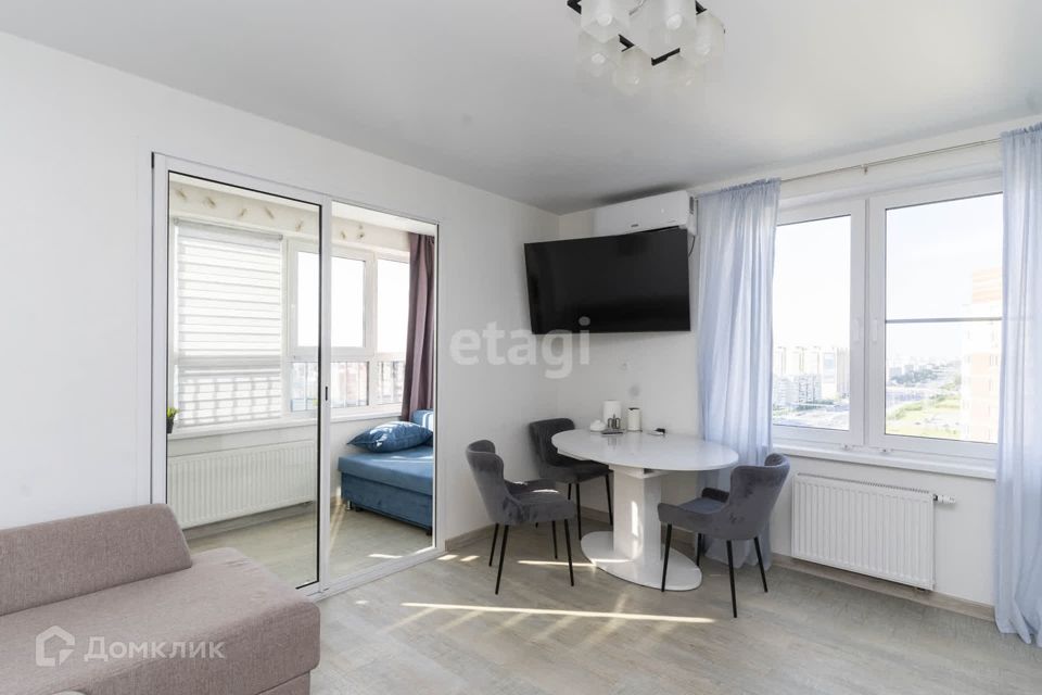 Продаётся 2-комнатная квартира, 56.1 м²