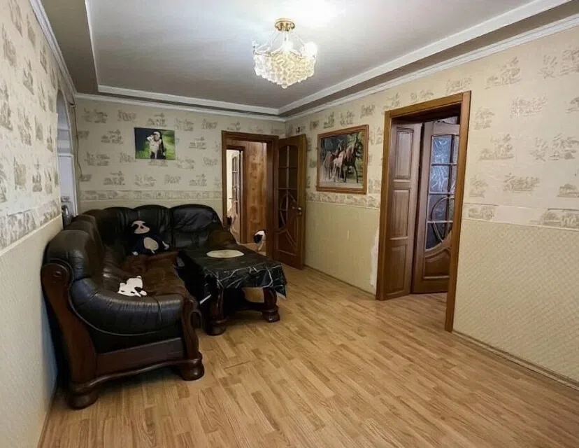 Продаётся 4-комнатная квартира, 84.8 м²