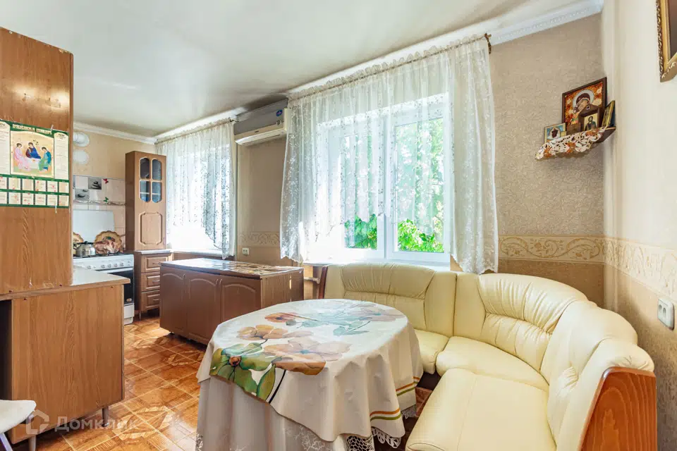 Продаётся 3-комнатная квартира, 63 м²