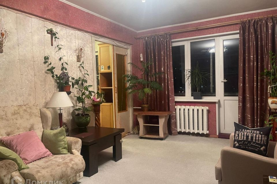 Продаётся 4-комнатная квартира, 58.5 м²
