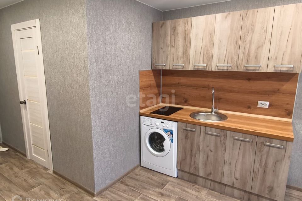 Продаётся комната в 1-комн. квартире, 18 м²