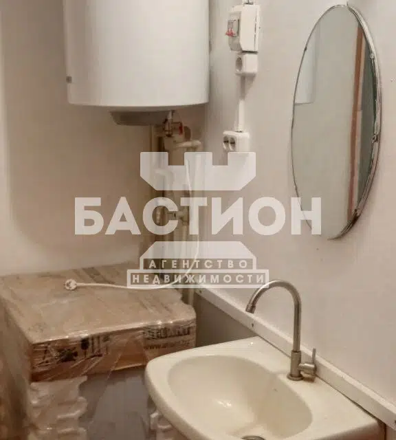 Продаётся комната в 1-комн. квартире, 50 м²