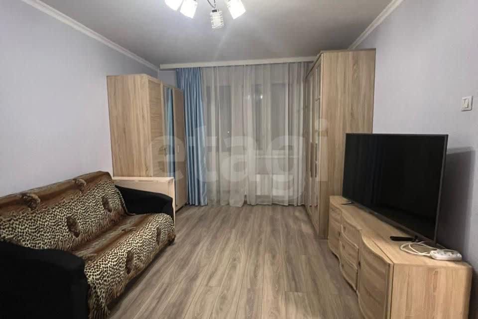 Продаётся 1-комнатная квартира, 37.8 м²