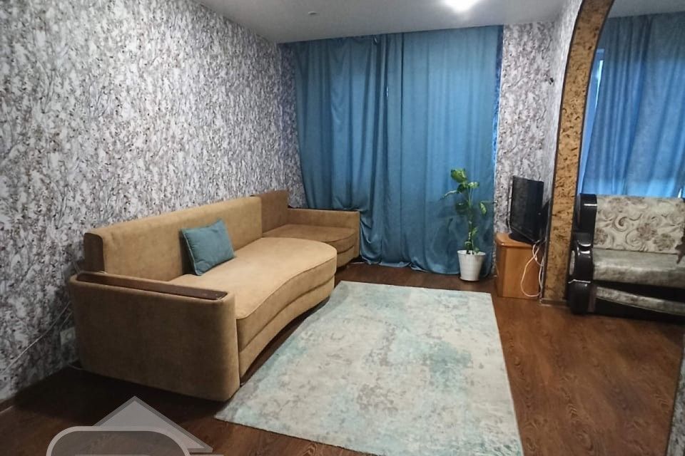 Продаётся 1-комнатная квартира, 38 м²