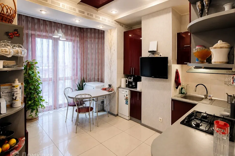 Продаётся 3-комнатная квартира, 94 м²