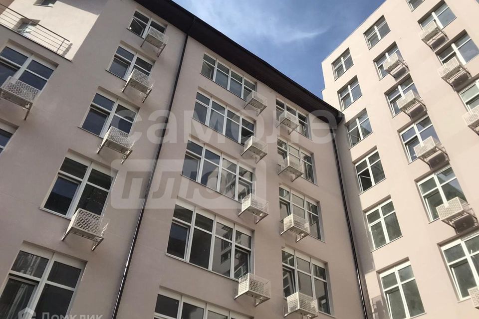 Продаётся 1-комнатная квартира, 54.6 м²