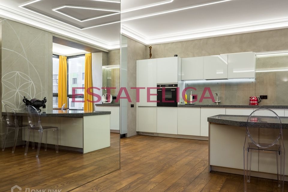 Продаётся 2-комнатная квартира, 70 м²