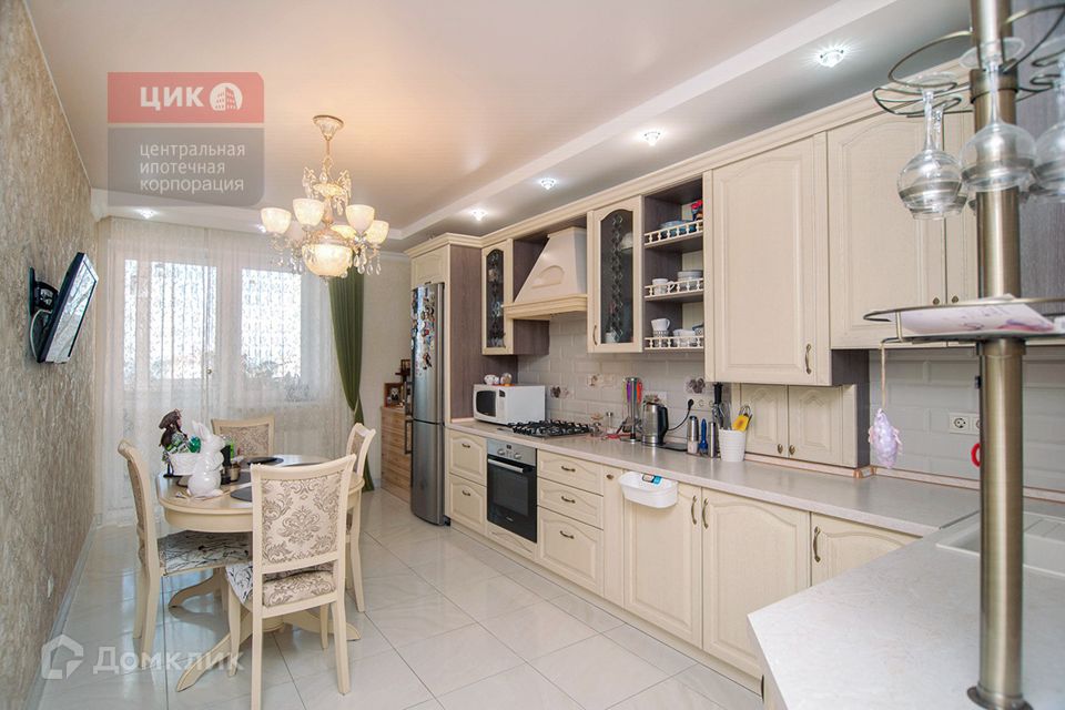 Продаётся 2-комнатная квартира, 91.4 м²