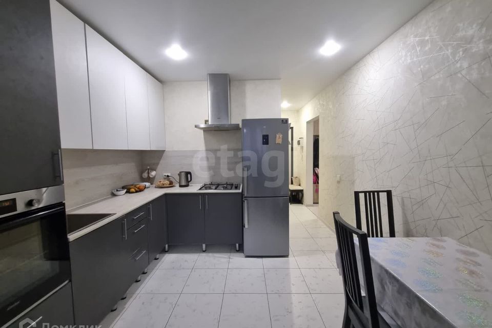 Продаётся 2-комнатная квартира, 56.1 м²